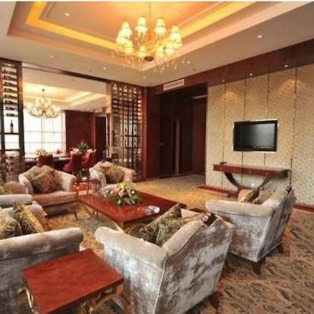 S&N Dalian Hotel Esterno foto