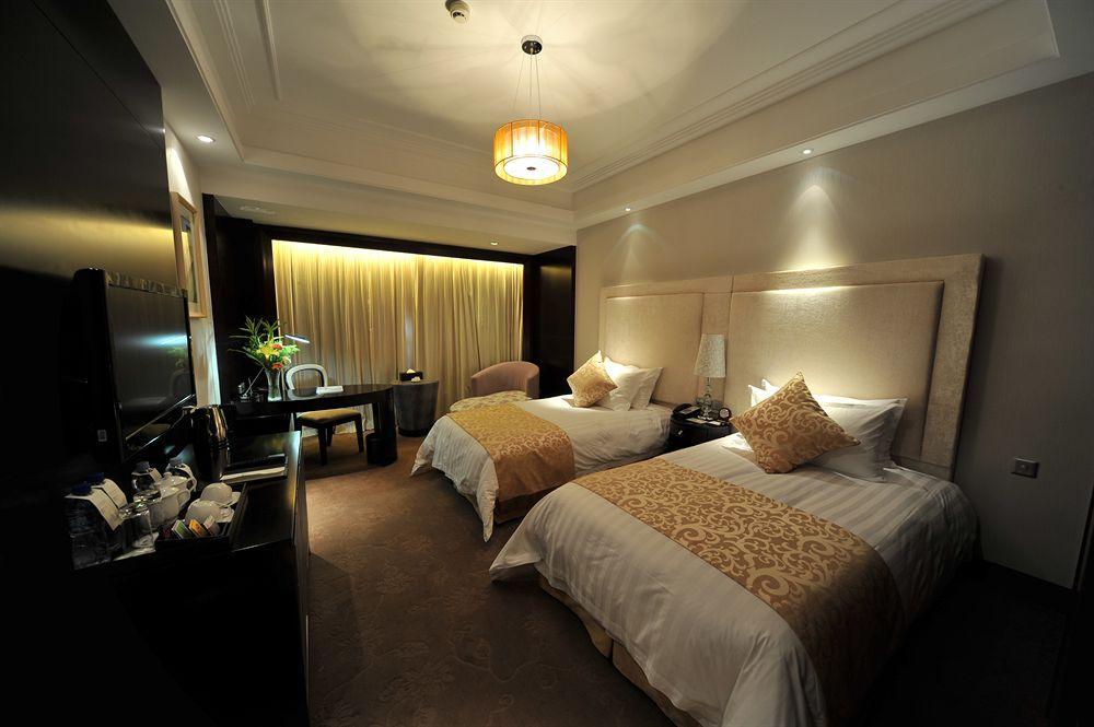 S&N Dalian Hotel Esterno foto