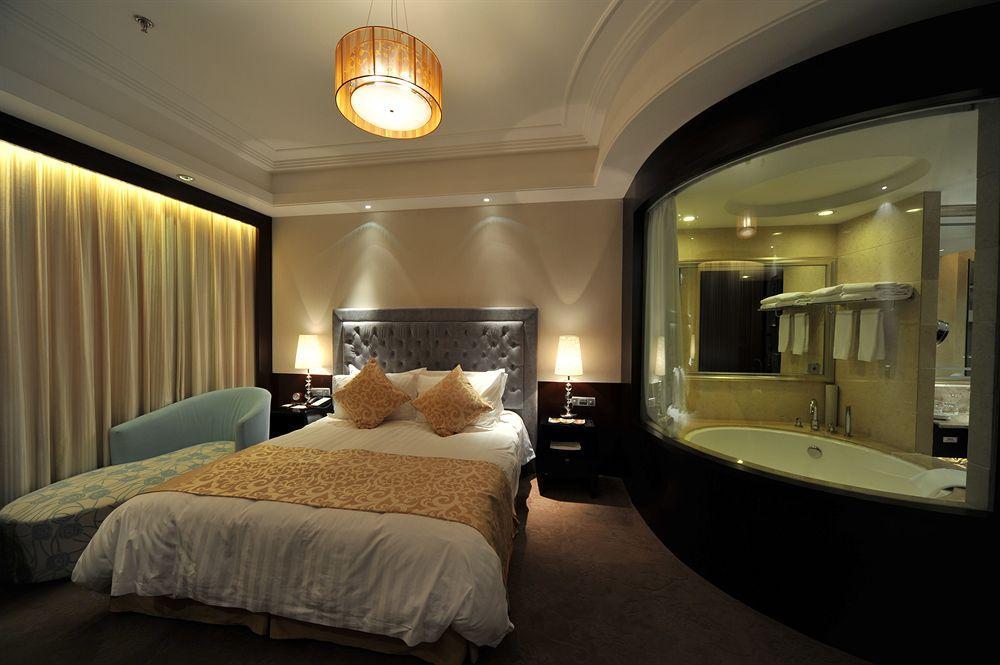 S&N Dalian Hotel Esterno foto