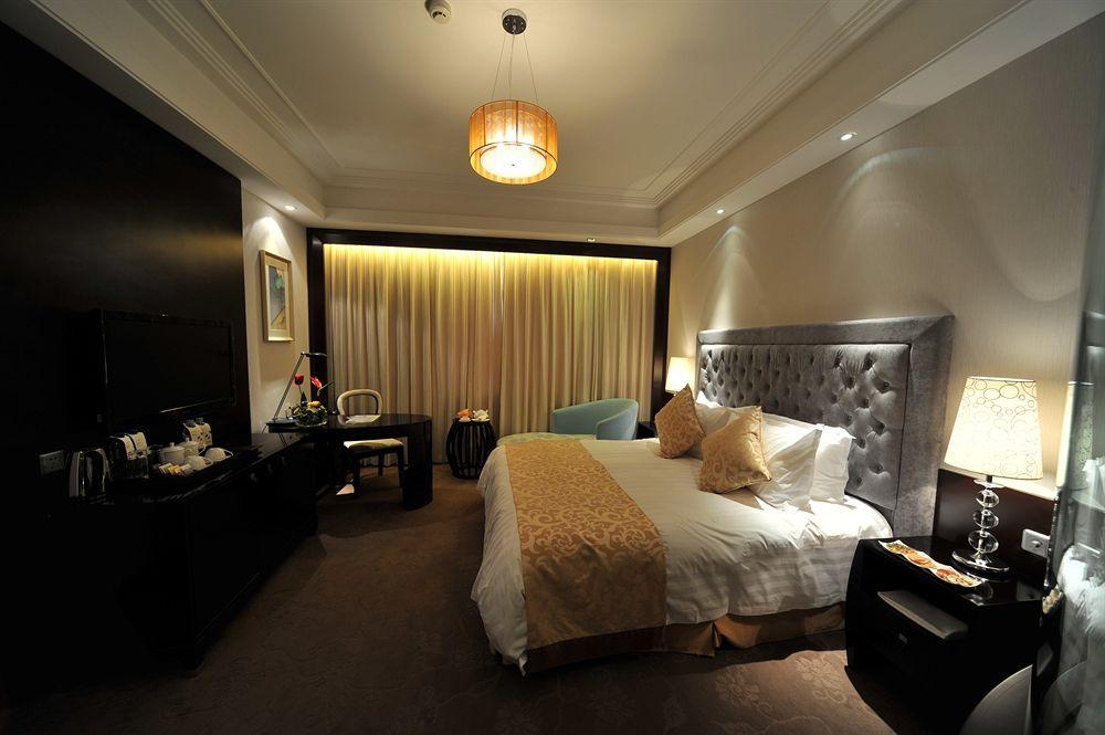 S&N Dalian Hotel Esterno foto
