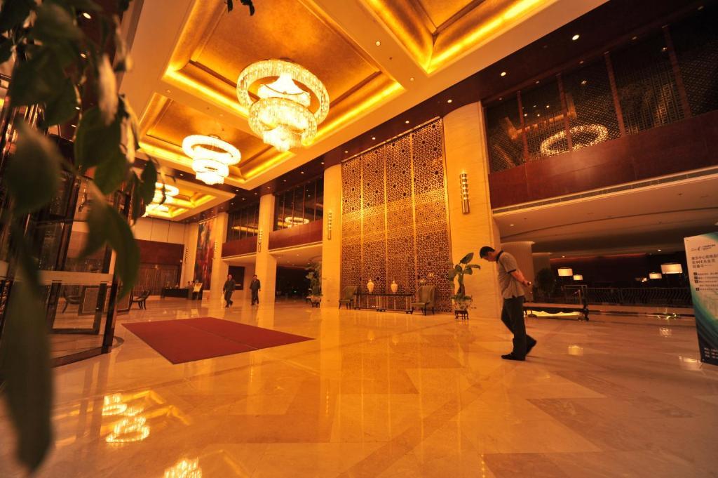 S&N Dalian Hotel Esterno foto