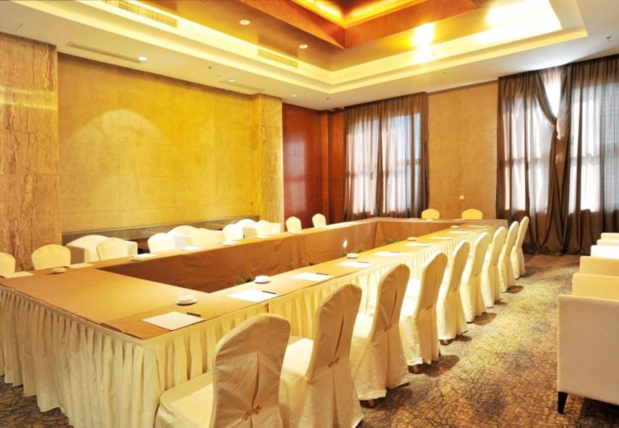S&N Dalian Hotel Esterno foto