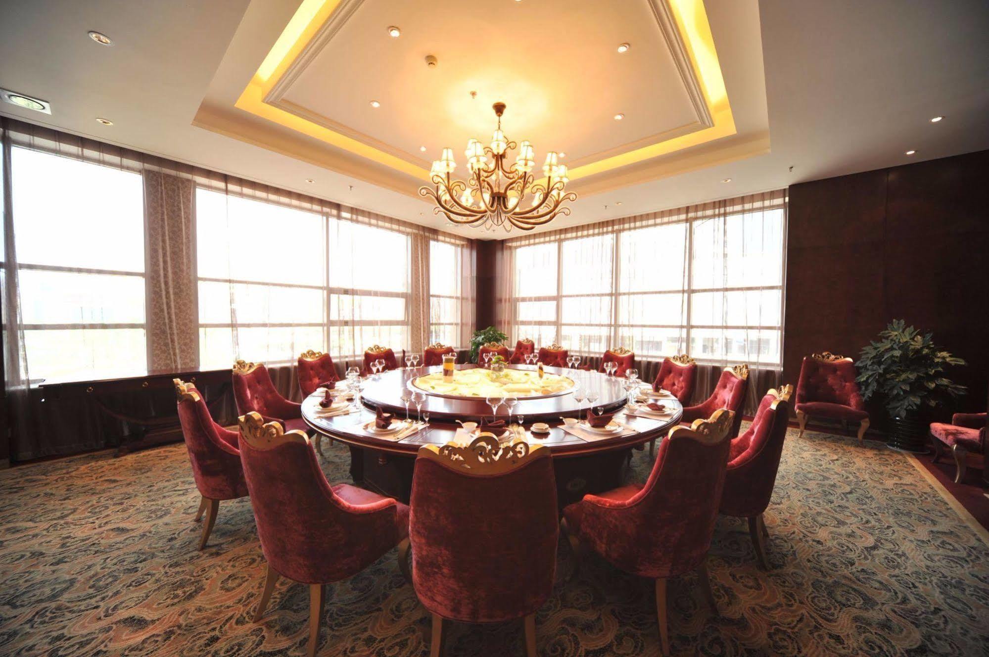 S&N Dalian Hotel Esterno foto