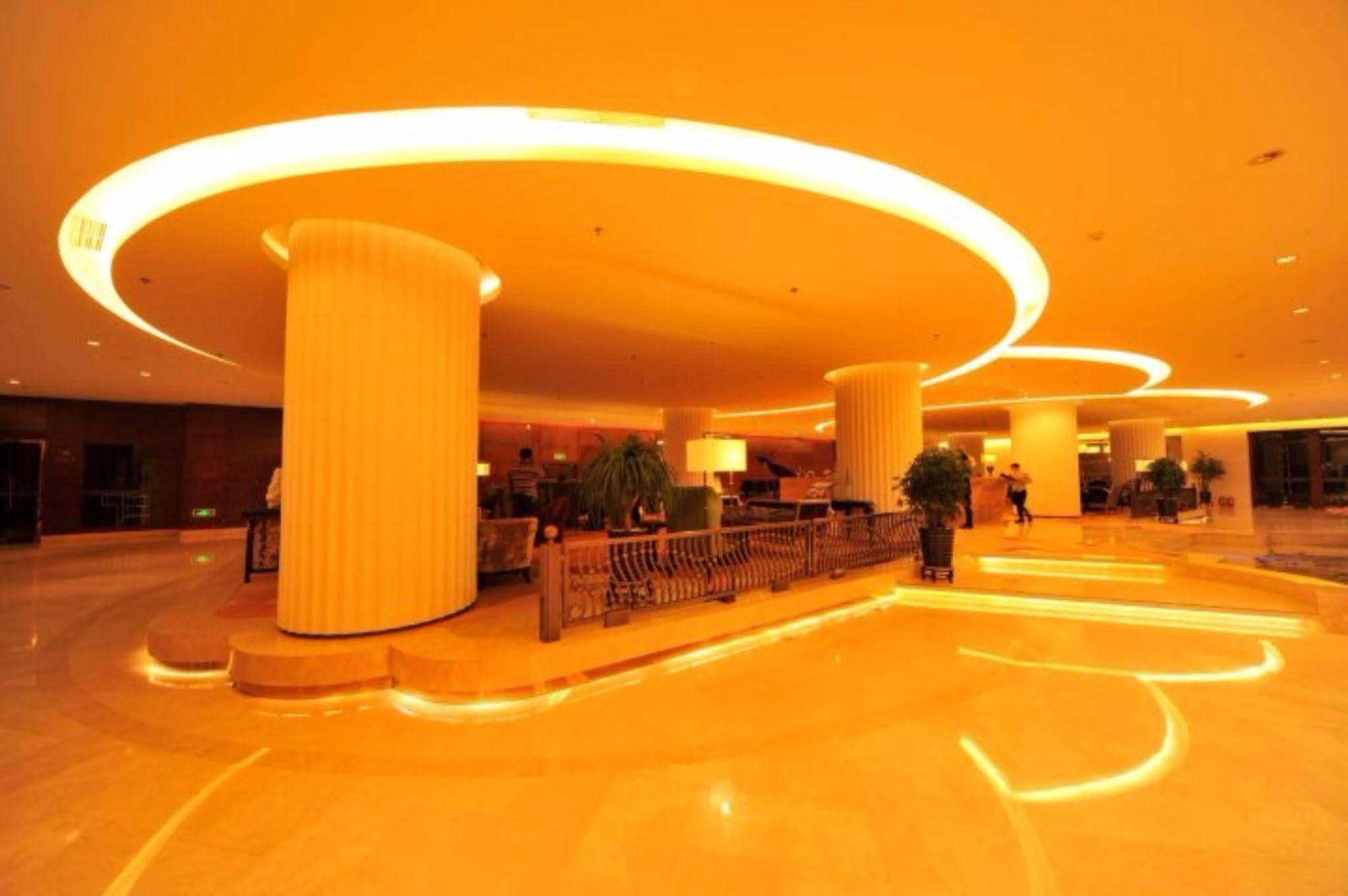S&N Dalian Hotel Esterno foto
