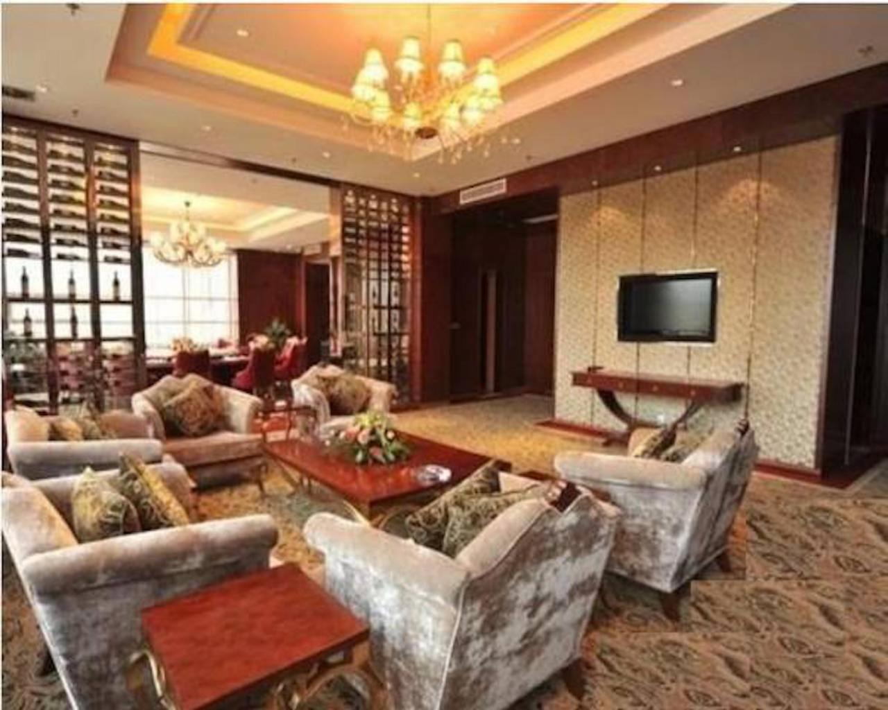 S&N Dalian Hotel Esterno foto